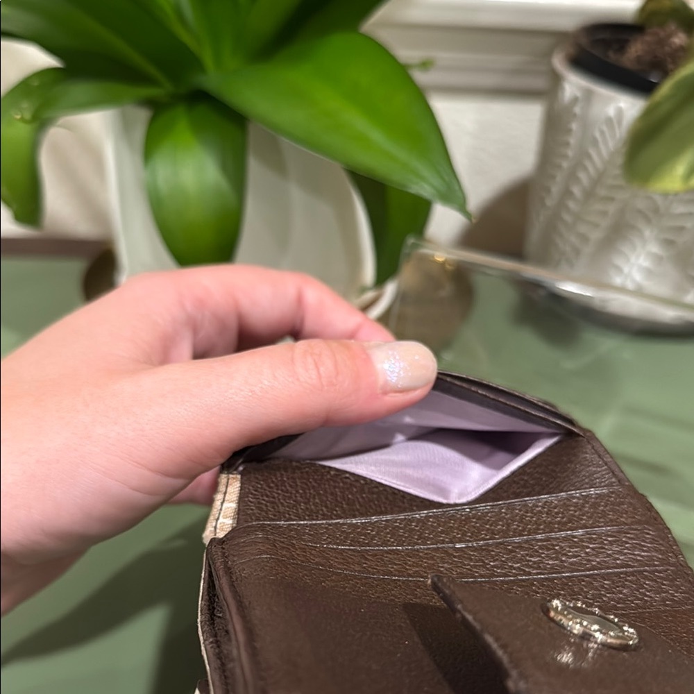 Bvlgari Brown bifold wallet - Picture 6 of 7